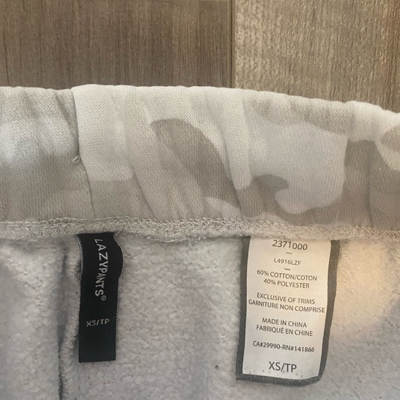 Woman's Camo Sweatpants - Lazypants - Picture 2 of 3